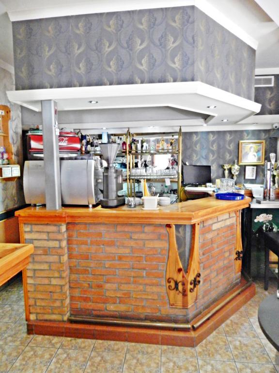 Caffe Pizzeria I Apartmani Bona Fides Nm Nova Varos Luaran gambar